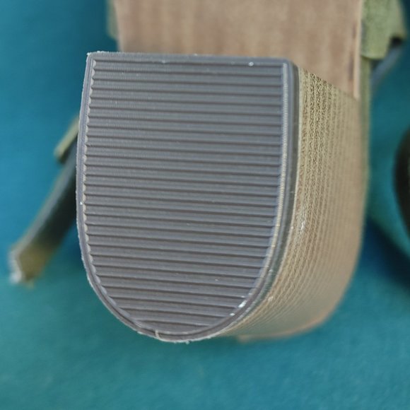 OPEN TOE FAUX SUEDE OLIVE GREEN TONE SANDALS BY  MATA SIZE 10 - Picture 9 of 11